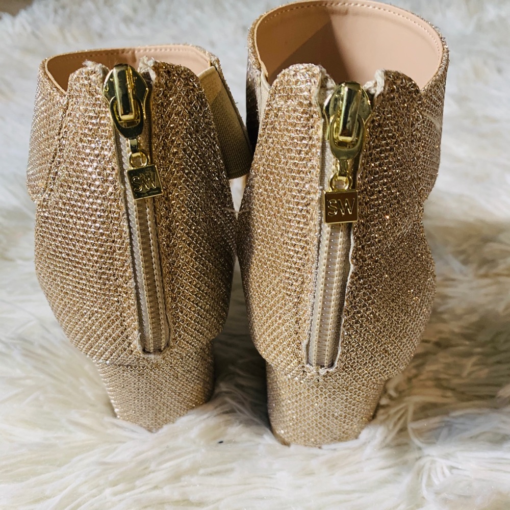 Comfortable Stuart Weitzman Shoes - image 2